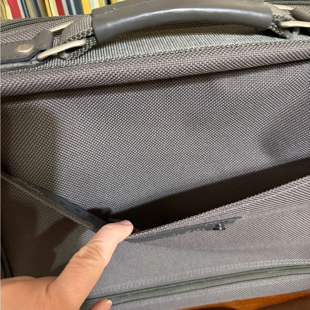 Delsey Carry On Luggage Nylon Gray Messenger Shoulder Bag 14”x11”x 7”